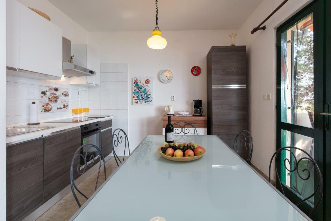 Holiday Home Barbara Трогір Екстер'єр фото